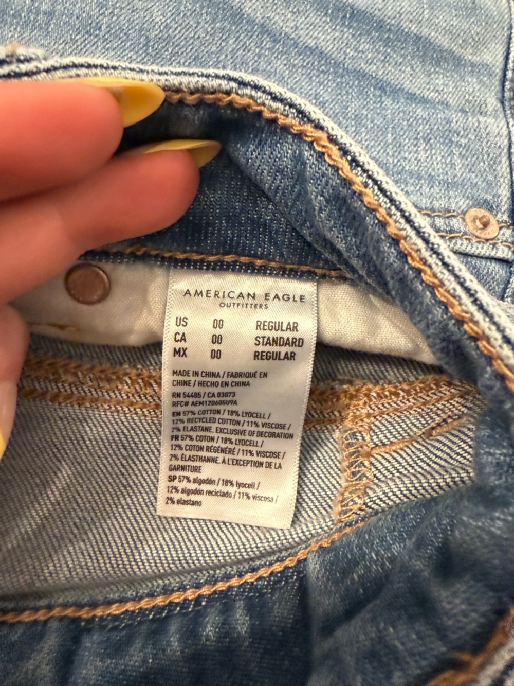 American Eagle Dreamy Drape Stretch Super High-Waisted Cargo Baggy Wide-Leg Jean - Picture 4 of 5